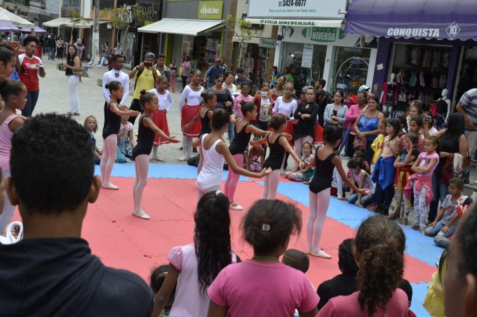 Conquista Criança comemora aniversário da cidade na Praça Nove de Novembro
