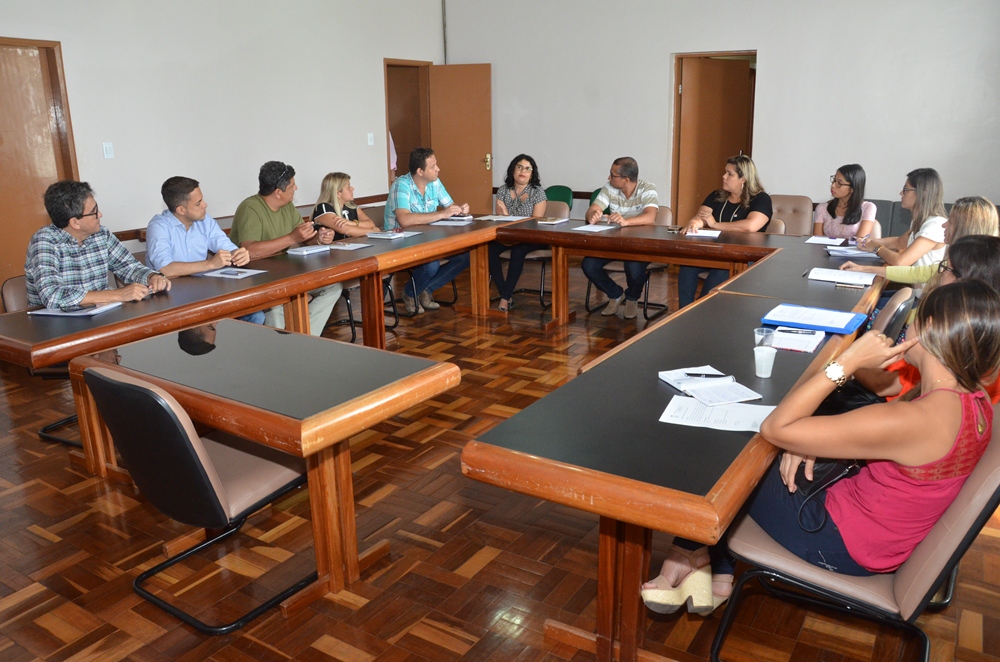 Secretarias se reúnem para discutir participação na Exposição Agropecuária