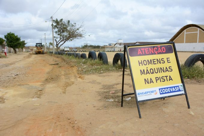 Prefeitura retoma obra de pavimentação no Santa Terezinha, Jardim Valéria, Jardim Sudoeste e Copacabana 2