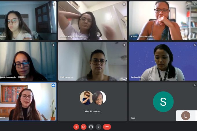 Participação em palestra mostra interesse de jovens com cooperativismo financeiro