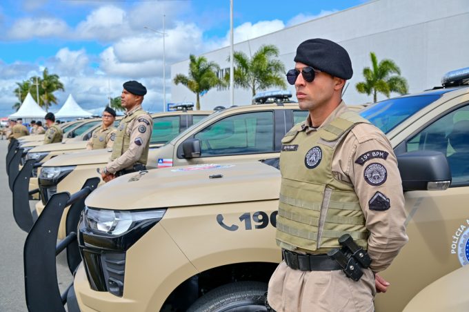 Governo Municipal participa da entrega de 55 viaturas à Polícia Militar de Vitória da Conquista e região