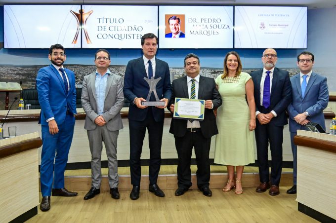 Procurador-geral de Justiça Pedro Maia recebe Título de Cidadão Conquistense