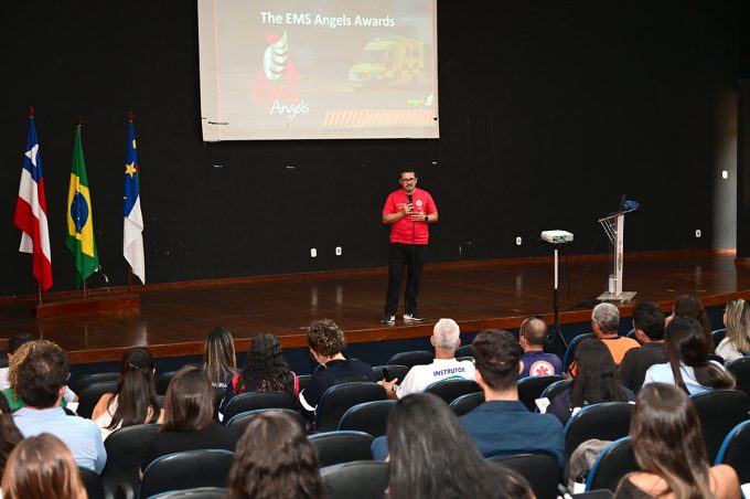 Secretaria Municipal de Saúde promove capacitação sobre atendimento a pacientes com Acidente Vascular Cerebral