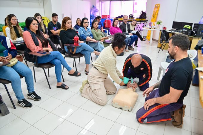 Secretaria Municipal de Saúde realiza capacitação de equipe que atuará nos três dias do Festival de Inverno Bahia 2025