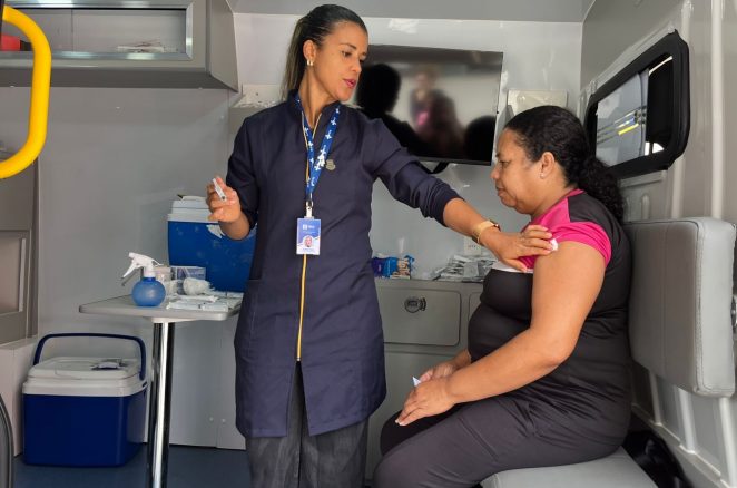 Vacimóvel aplica mais de 330 doses em ação itinerante e segue ampliando vacinação contra a gripe em Conquista