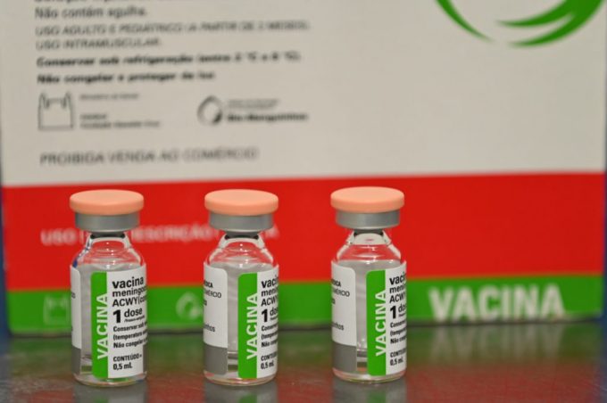 Secretaria Municipal de Saúde informa novo esquema de vacinação contra meningite para crianças