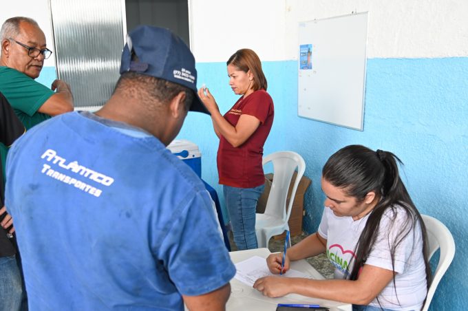 Prefeitura intensifica vacinação contra a gripe para público-alvo em locais estratégicos do município