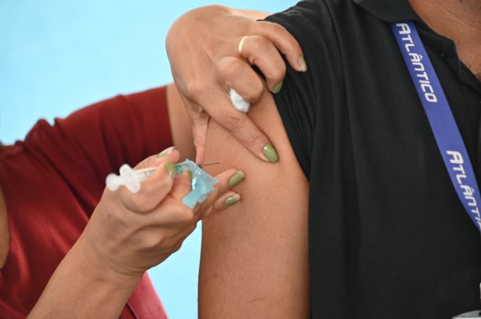 Mais de 39 mil doses da vacina contra a gripe foram aplicadas no município. Campanha segue até o dia 30