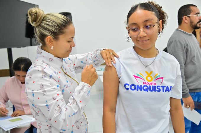 Vacina de HPV para público de 15 a 19 anos está disponível até dezembro nas unidades de saúde do município