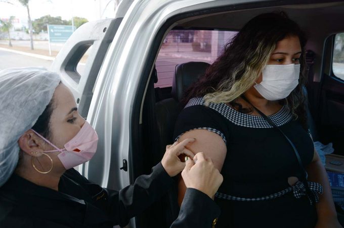 SMS vacinará adolescentes de 16 e 17 anos na sede do município na quinta-feira