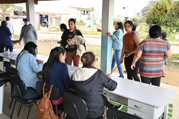 Vacinação contra a raiva teve início nesta segunda-feira na Zona Rural de Vitória da Conquista
