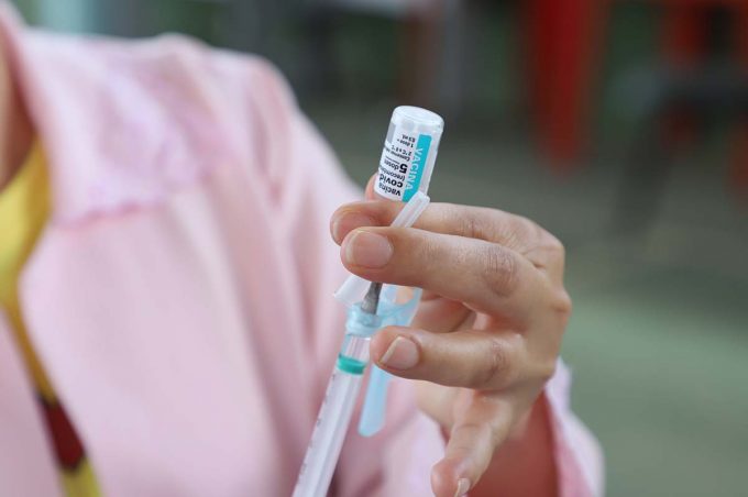 Nesta quinta tem vacinação com 3ª e 4ª doses contra a Covid-19 na quadra da Fainor