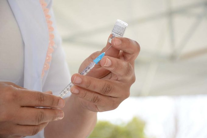 Nesta sexta-feira, mais um mutirão de vacinação contemplará jovens de 22, 21 e 20 anos ou mais com 1ª dose