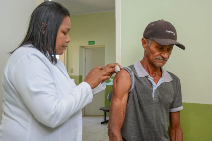 Ação de repescagem da vacina contra a gripe atende população da zona rural