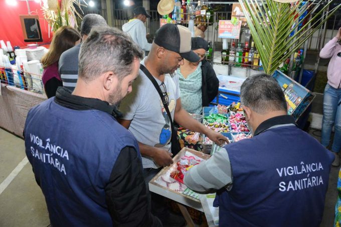 Arraiá da Conquista: Vigilância Sanitária inspeciona comércio de alimentos nos quatro dias de festa