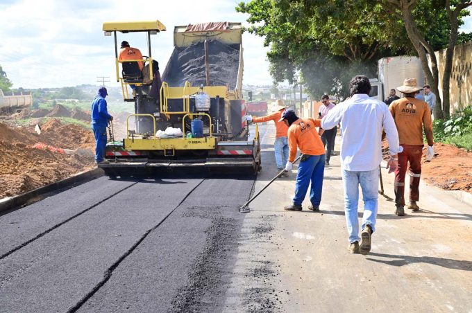 Com 97% da obra executada, drenagem e pavimentação do loteamento Cidade Modelo entram na reta final