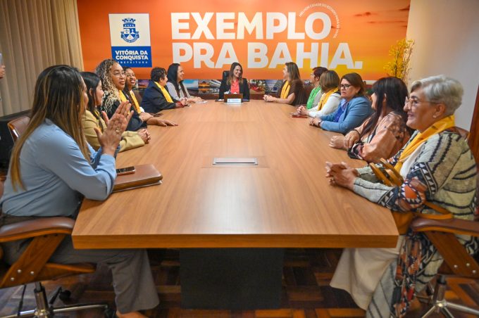 Representantes de ONG internacional voltada à liderança feminina visitam Prefeitura de Vitória da Conquista