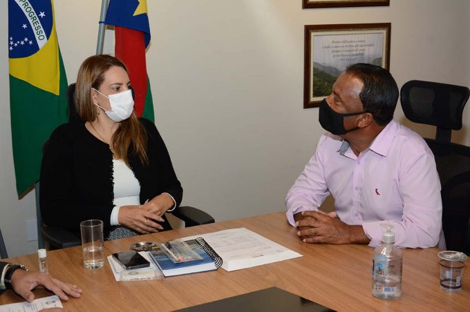 Prefeita anuncia Unidade Básica de Saúde Escola no bairro Campinhos