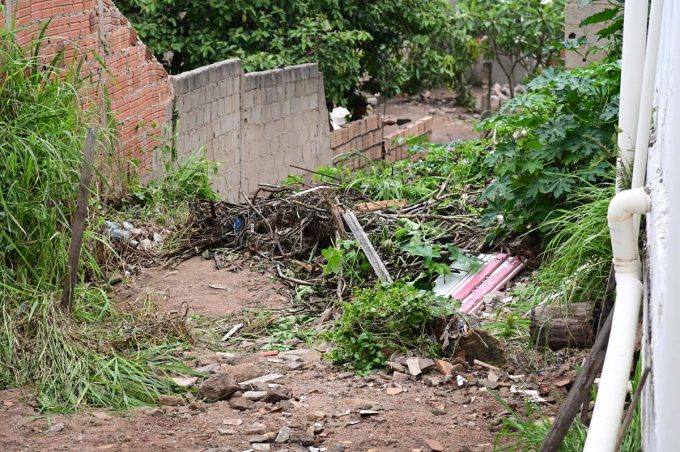 Governo Municipal determina intervenção imediata em canal de drenagem que passa pela Fernando Spínola e Catão Ferraz