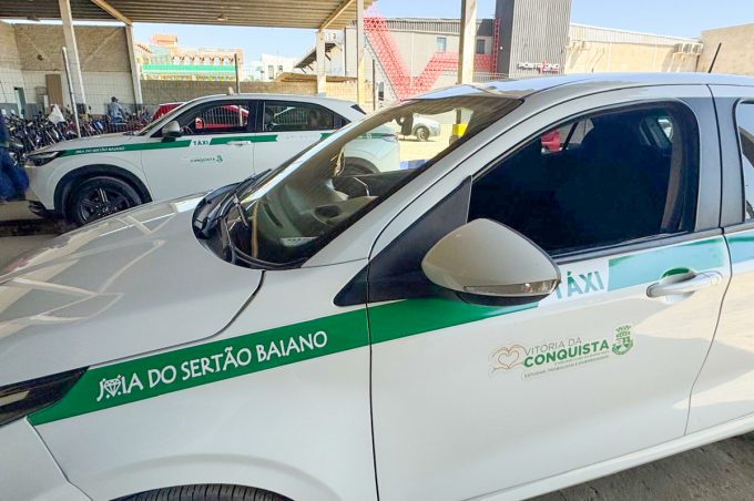 Atualização documental de condutores auxiliares de táxi começou nesta segunda e vai até 27 de novembro