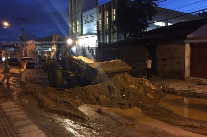 Prefeitura realiza intervenções para resolver problemas causados pela chuva
