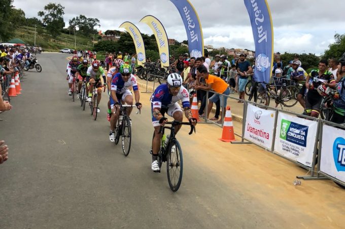 Com apoio da Prefeitura, Lagoa das Bateias recebeu desafio de ciclismo