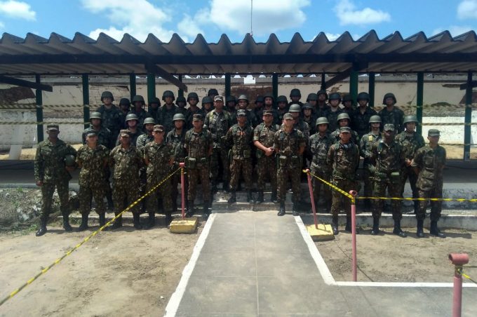Tiro de Guerra participa do Tiro de Instrução Básico em batalhão de Feira de Santana