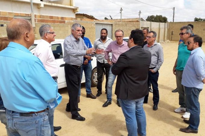 Gestores municipais visitam Campinhos e Simão e ações de limpeza são realizadas