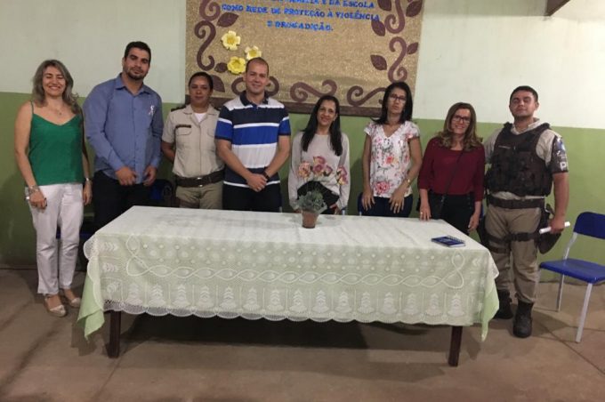 Combate às drogas e violência é tema de encontro da Escola Municipal Juiz Dr. Antônio Hélder Thomaz
