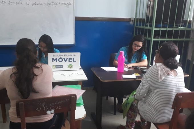 Bolsa Família Móvel: Prefeitura atende mais de 100 famílias em Cercadinho