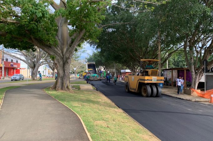 Obras de pavimentação na avenida Olívia Flores continuam nesta quarta (23)