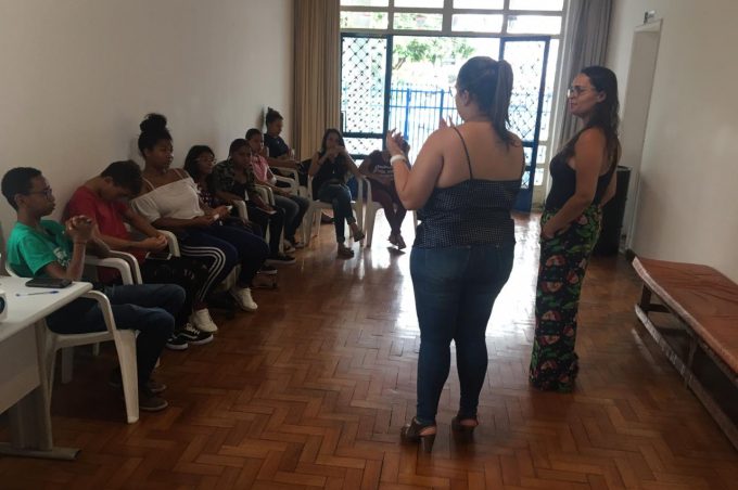 NUCA discute infância sem racismo
