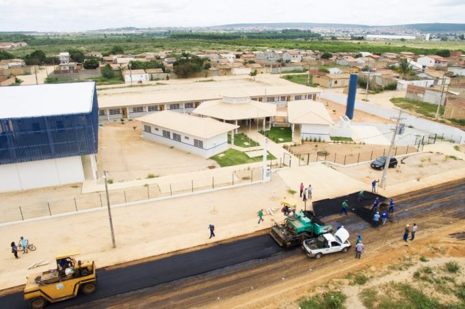 Quase tudo pronto para a inauguração da Escola Professora Celina de Assis Cordeiro!