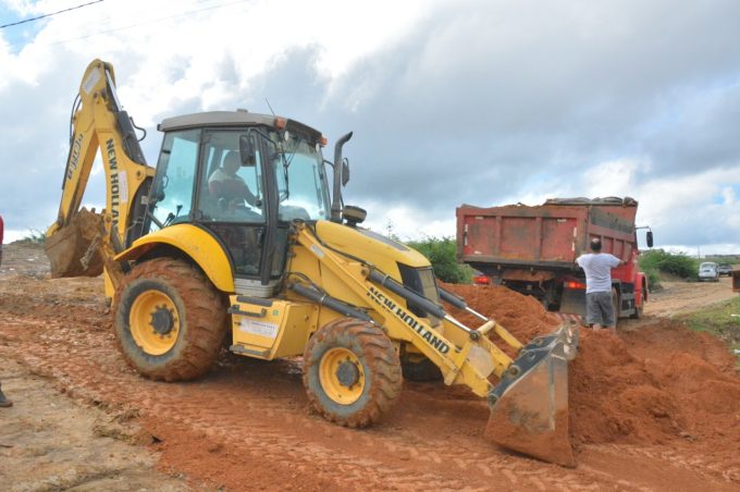 Defesa Civil e Mobilidade Urbana trabalham rápido para minimizar danos causados pela chuva na baixada do Recanto das Águas