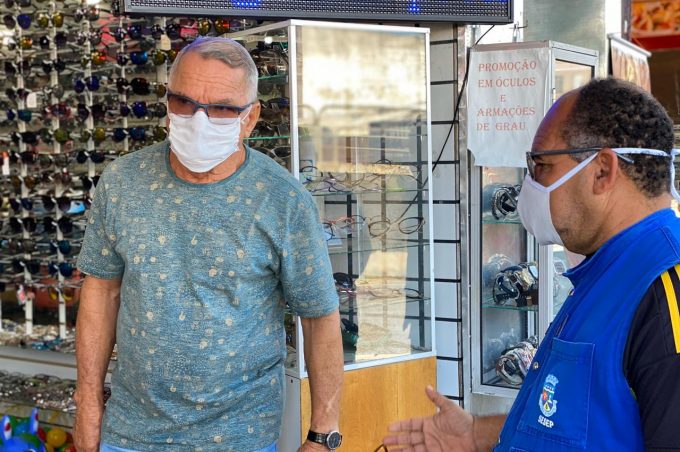 Secretaria de Serviços Públicos fiscaliza uso de máscaras no comércio da cidade