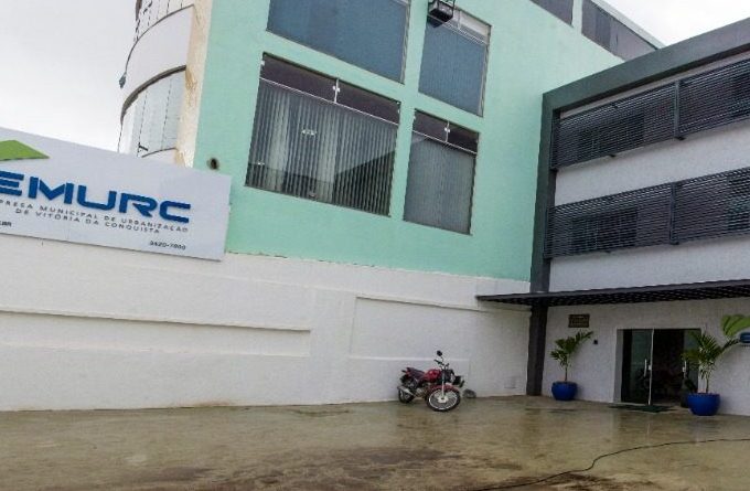 Emurc convoca profissionais eletricista e jardineiros aprovados em seleção pública