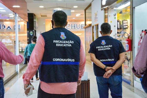 Comitê de Gestão de Crise inspeciona o funcionamento dos Shoppings Conquista Sul e Boulevard