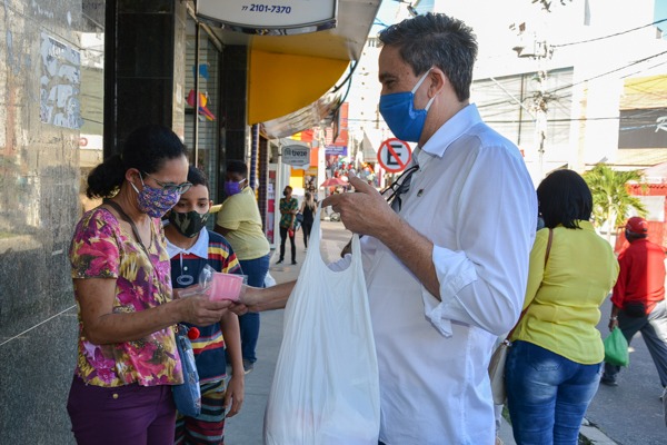 Combate ao coronavírus: Prefeitura se une a comerciantes e loja maçônica para distribuição de máscaras