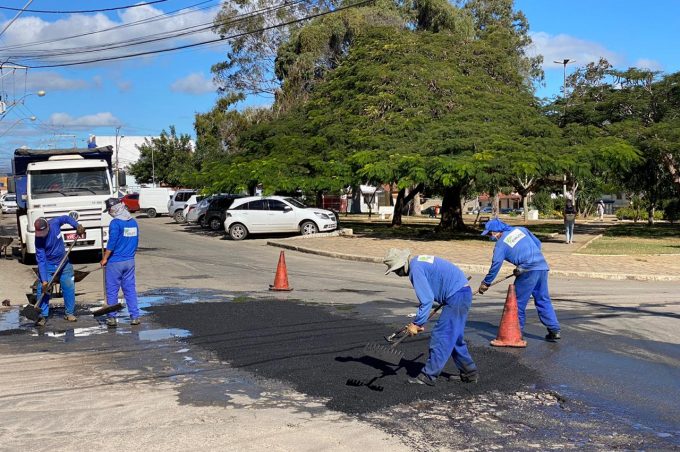 Operação Tapa-Buraco segue firme em vários pontos da cidade