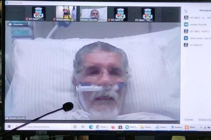 Herzem Gusmão é empossado para seu segundo mandato como prefeito de Vitória da Conquista