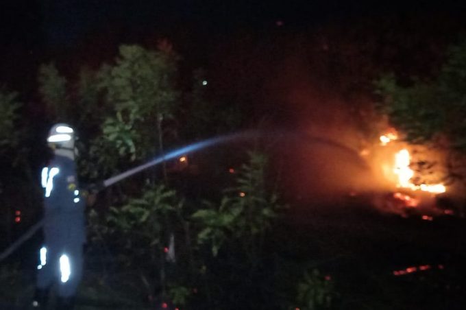 Secretaria do Meio Ambiente e Corpo de Bombeiros combatem dois incêndios em Vitória da Conquista