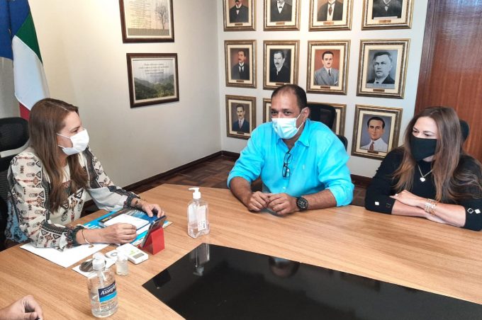 Prefeito de Ilhéus visita Conquista com objetivo de estreitar relação entre governos
