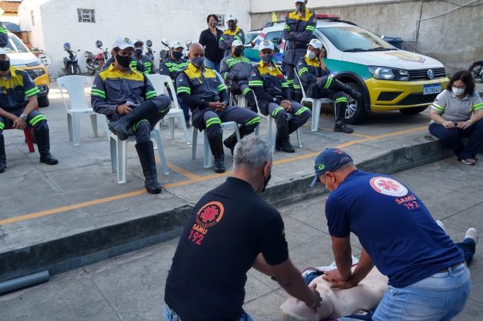 Agentes de trânsito recebem capacitação sobre primeiros socorros