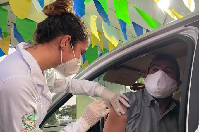 Mutirão vacina mais de 4 mil conquistenses e estoque da 1ª dose acaba. Nesta quarta terá apenas 2ª dose