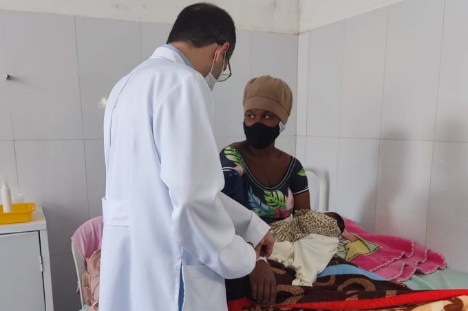 Esaú Matos segue padrões internacionais de segurança do paciente