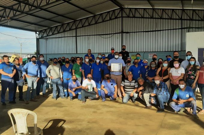 Sinserv reconhece trabalho do Deserg e coordenador recebe título Amigo do Servidor