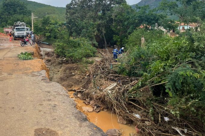 Força-tarefa da Prefeitura atua para reparar estragos provocados pela chuva na Zona Rural