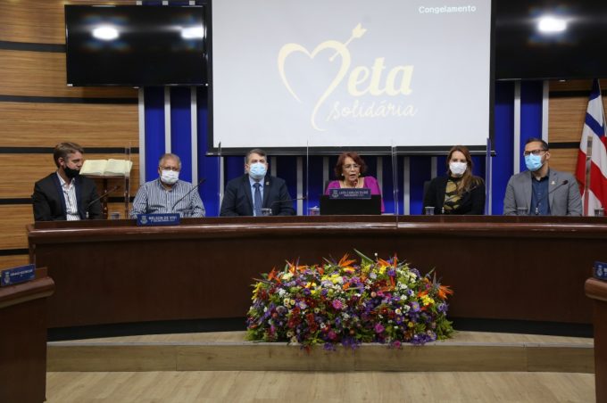 Prefeita participa de entrega do troféu para mulheres que se destacaram em trabalhos sociais