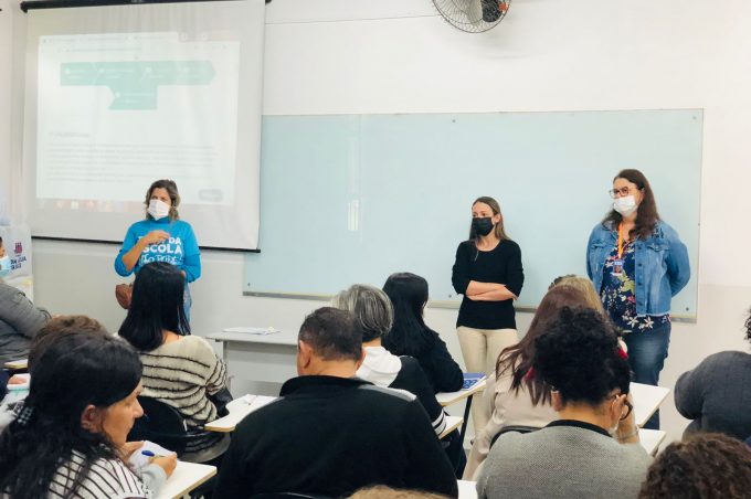 SMS orienta gestores escolares da rede municipal sobre doença ‘mão-pé-boca’
