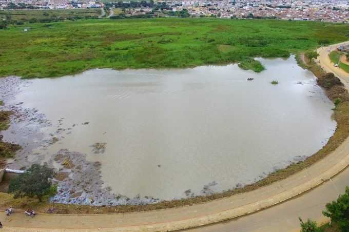 Prefeitura alerta sobre perigo de banho e consumo da água na Lagoa das Bateias